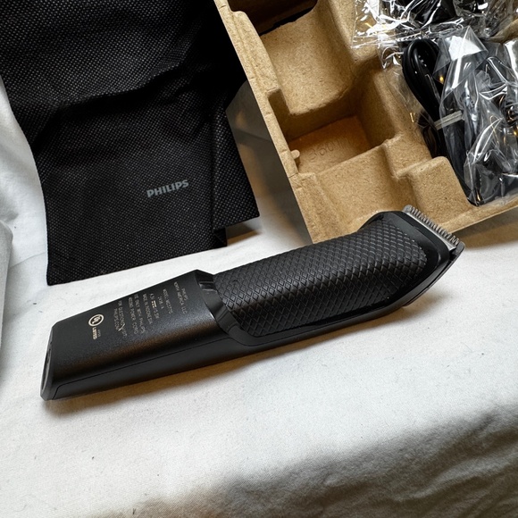 Philips Norelco Multigroom MG3770 Brand New Open Box Tested Works - Picture 2 of 7